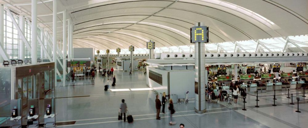 What Terminal is United Airlines at YYZ?